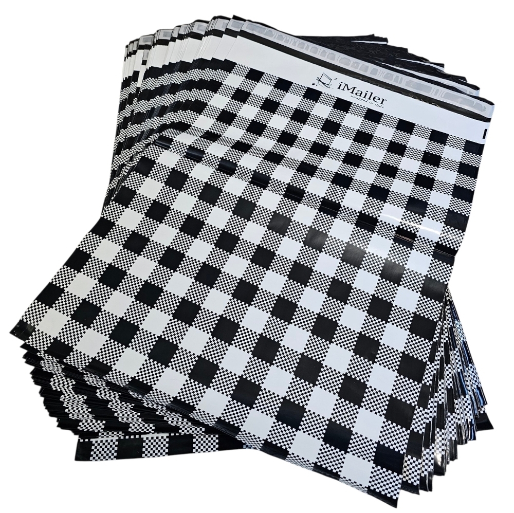Poly Mailers Black & White Gingham Plaid Self Adhesive, 24 Count "14½ x 19"